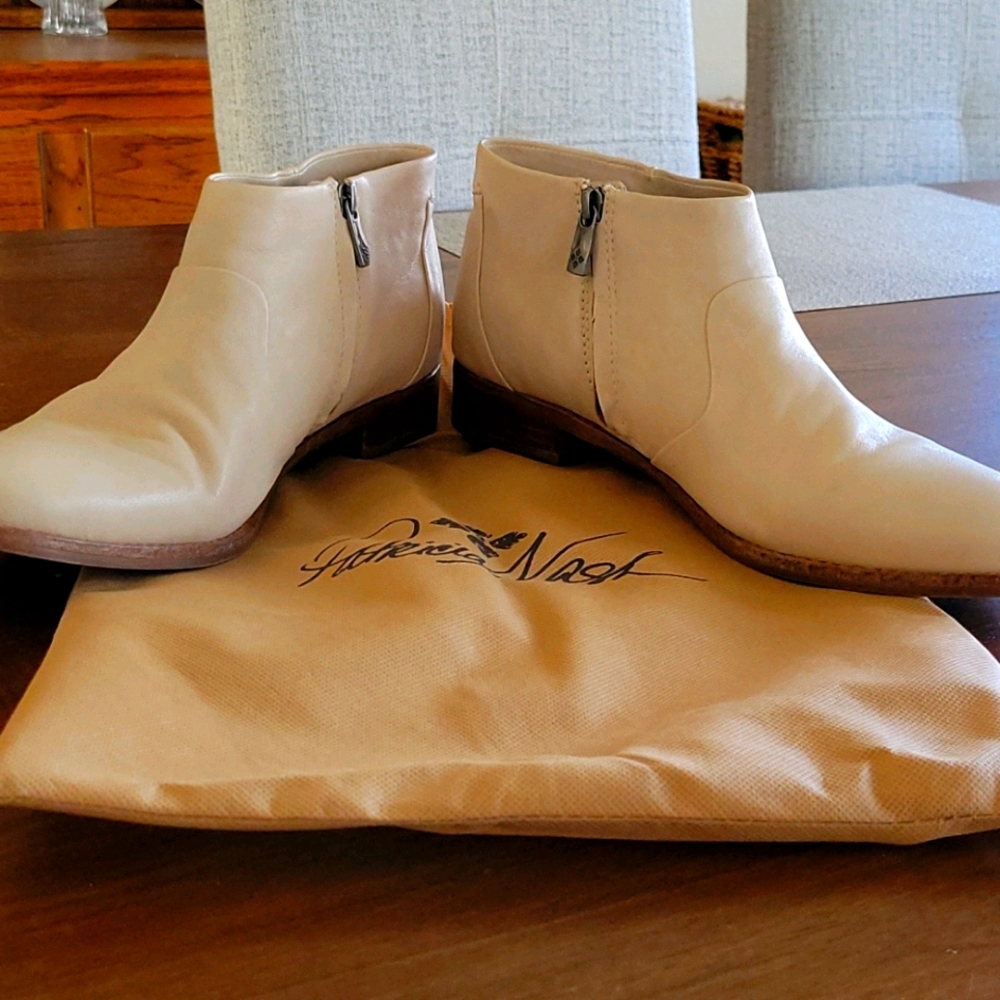 Patrick Nash leather booties